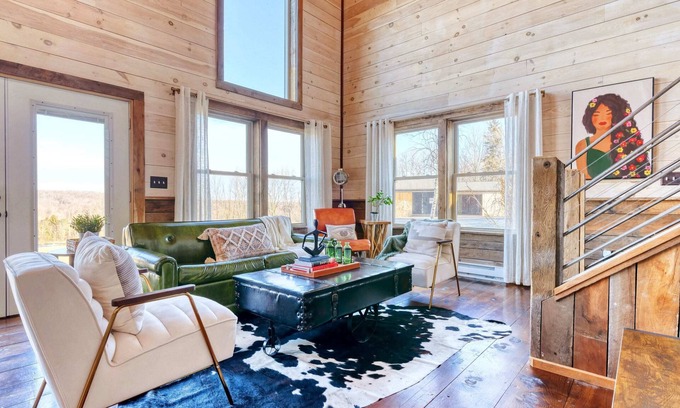 Sterling Cabin | Insta-worthy Cabin | Hot Tub on 10 Private Acres