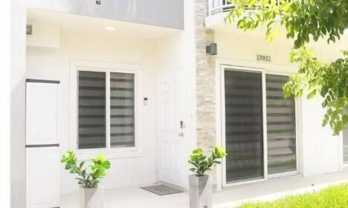 Naranja House | Insta Worthy Modern Bungalow