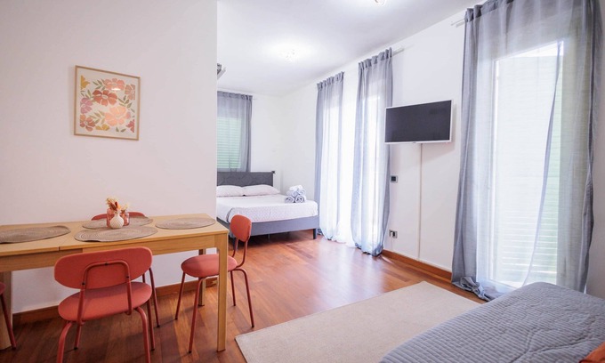 Marina di Massa Apartment | Int. 6, Apartment 6