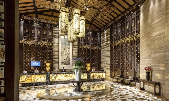 Renshou County Hotel | InterContinental Heilong Lake by IHG