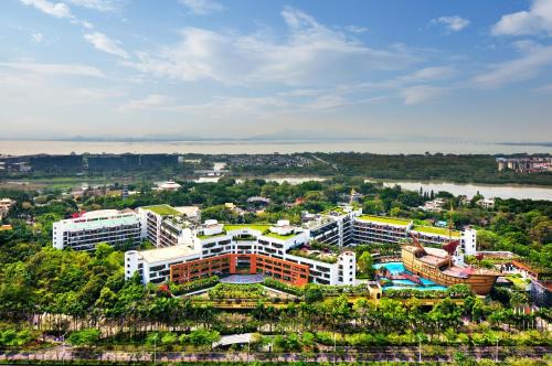 Nanshan Hotel | InterContinental Shenzhen by IHG - OCT Metro Station, All Rooms Featuring Balcony from 55 sqm, 10,000 sqm Garden with Beach and Outdoor & Indoor Swimming Pool, Joy Kids Utopia Theme Club