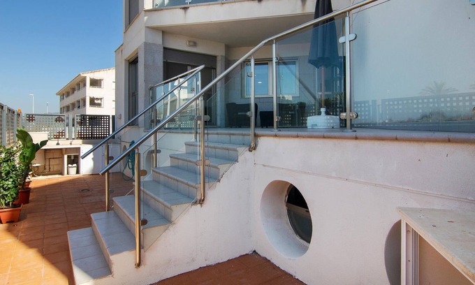 Puzol Apartment | Interesting vacation apartment with special cut awaits you near the beach.