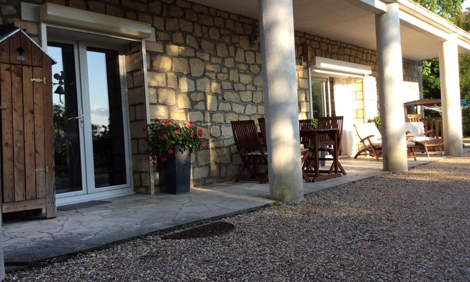 Saint-Leu-dEsserent Apartment | Interior and garden fine-PARIS (25 minutes by train from Chantilly)-Touristic