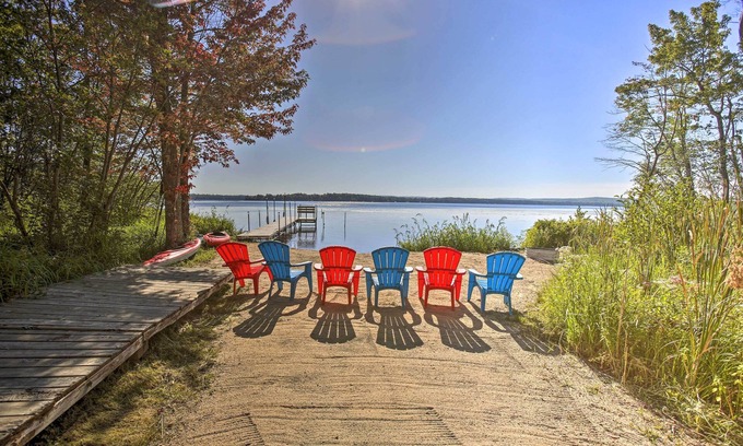 Interlochen House | Interlochen Home on Green Lake w/Dock & Beach!