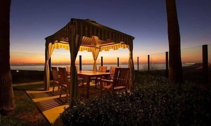 Carlsbad Resort | Internal > 000-CAR-IND-SEA-2BD