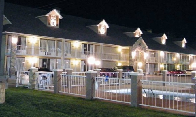 Roland Hotel | Interstate Inn