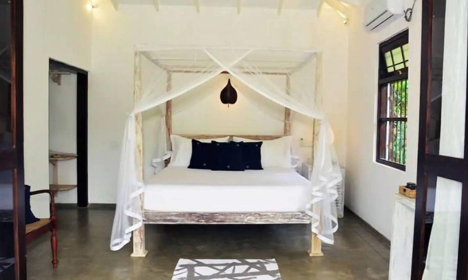 Cheena Kotuwa Cabin | Intimate Bungalow in Jungle Garden 10 min to Beach