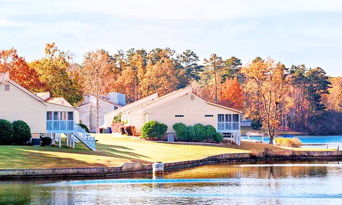 Villa Rica Condo | Intimate Georgian Condo Resort