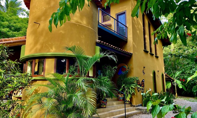 Tamarindo Villa | INTIMATE VILLA WITH POOL MINUTES TO TAMARINDO AND 8 UNIQUELY AMAZING BEACHES