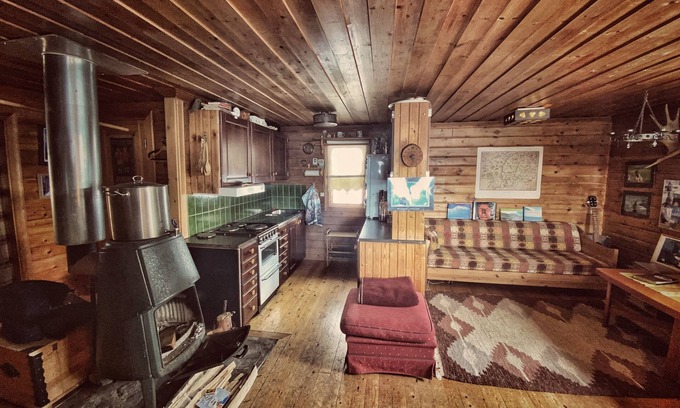 Kvikkjokk Ski Chalet | Into Jack London's Wilds.: Northern Lights, Midnight Sun, Sled dog, Quitness