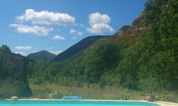 Die House | Into the wild: Charming house, surrounded by nature, large private pool.