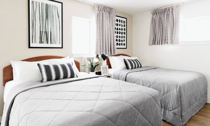 University Place Hotel | InTown Suites Extended Stay Charlotte NC - North Tryon St