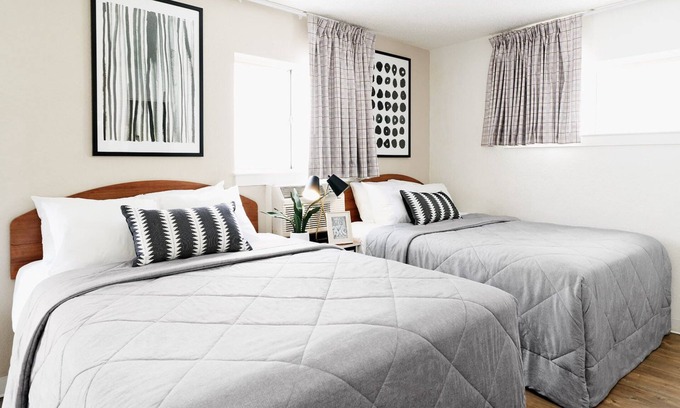 Buechel Apartment | InTown Suites Extended Stay Louisville KY - Airport