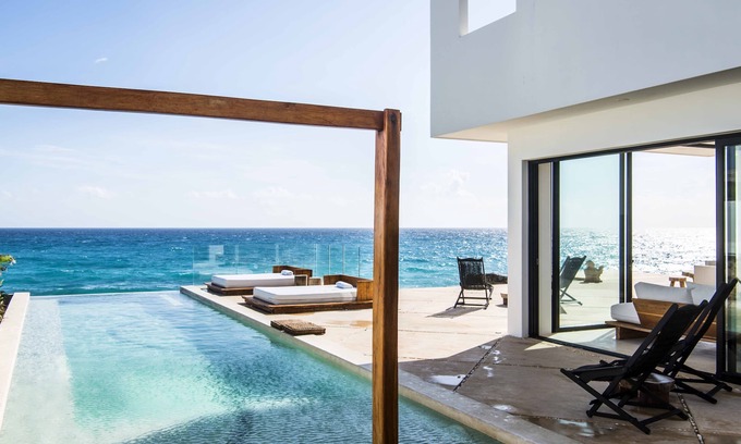 Isla Mujeres Villa | Intoxicating Ocean Views! 4-6 bedrooms