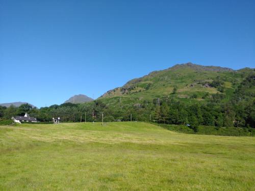 Inveruglas Apartment | Inveruglas Farm Cottage