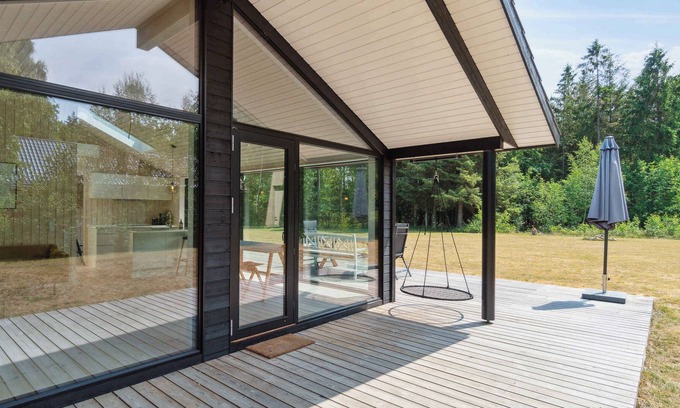 Hasle House | Inviting and bright summer house on Bornholm