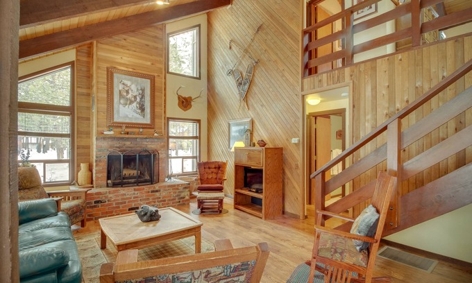 Black Butte Ranch Cabin | Inviting cabin with fireplace, pool, tennis court, and private hot tub
