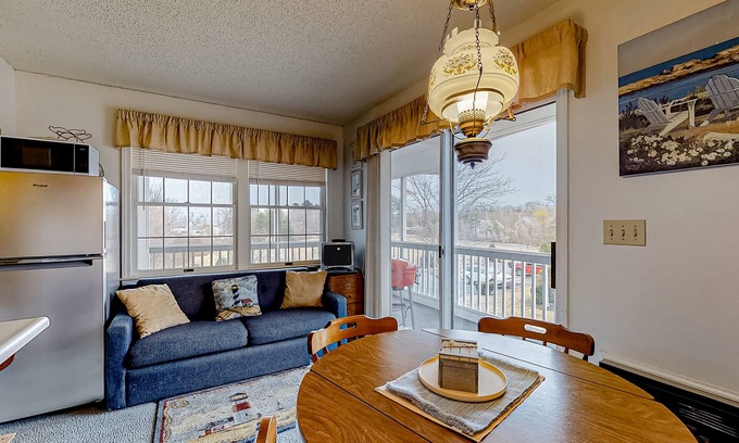 Wells Apartment | Inviting condo with high-speed WiFi and shared indoor pool - two miles to beach
