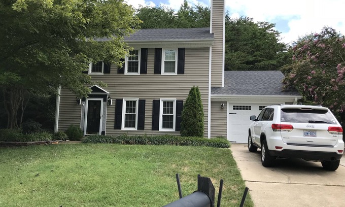 High Point House | Inviting home for rent for furniture market and furniture business rentals.