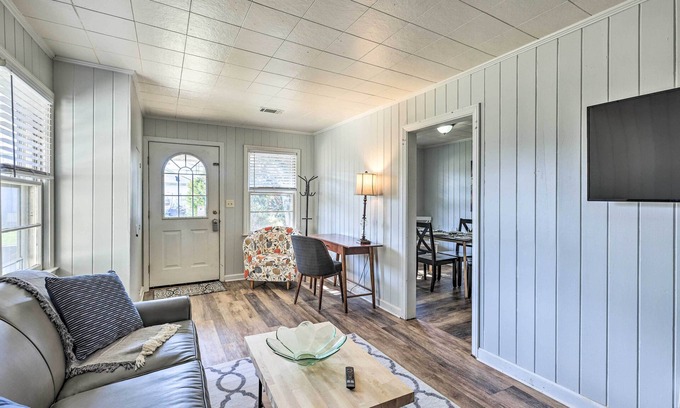 Forest Lake House | Inviting House 2 Mi to University of Alabama!