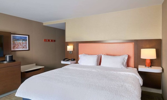Smithfield Hotel | Inviting Suites Near Providence – Pool & Pet-Friendly! Near Colleges & Casino