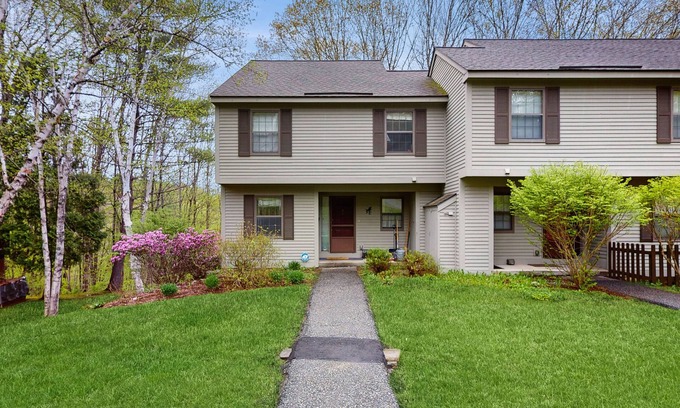 West Hartford Condo | Inviting three-story condo with decks - near the Quechee Club