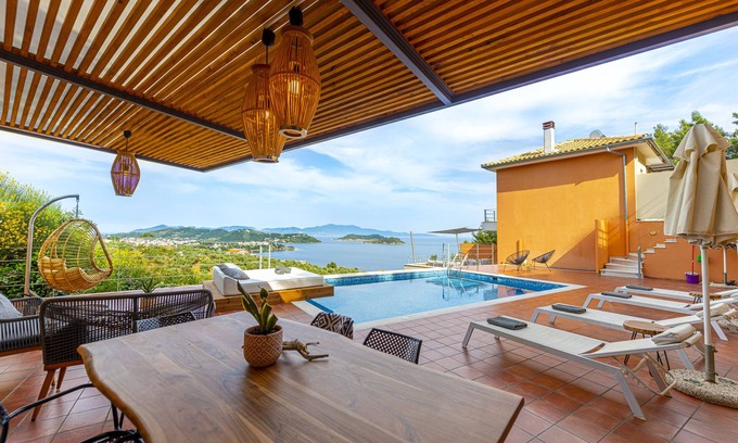Katsarou Villa | IO.DELUXE 2ΒR, 2 BTHR.VILLA WITH PRIVATE POOL AND STUNNING SEA VIEWS