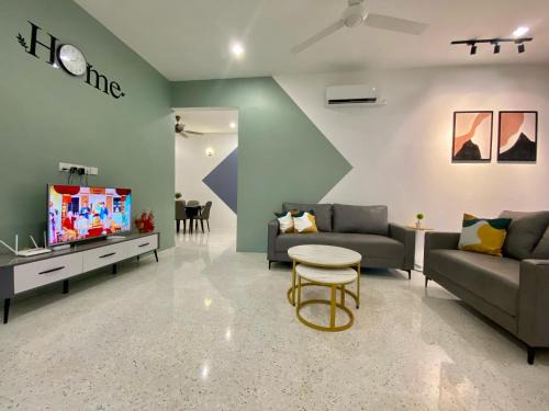 Pasir Pinji House | IPOH LYL EVERGREEN HOMESTAY 12pax