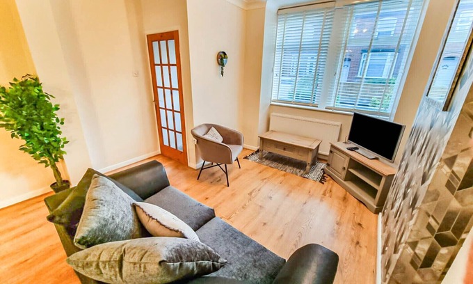 Ipswich House | * Ipswich Suffolk Contractor Holiday Short Stay *