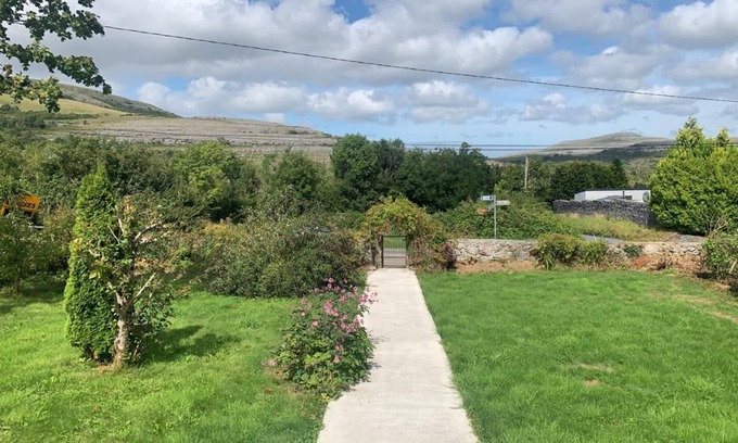 Glencolumbkille South House | Ireland the heart of the Burren CARRON, Co. Clare 3 bedrooms, 3 toilets Sleeps 7