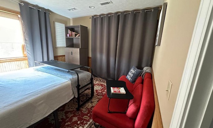 North Royalton Bed & Breakfast | Irena Bed and Breakfast