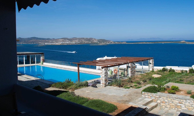 Nea Cryssi Akti House | Irene's View Villa one · House with swimming pool near Pounda
