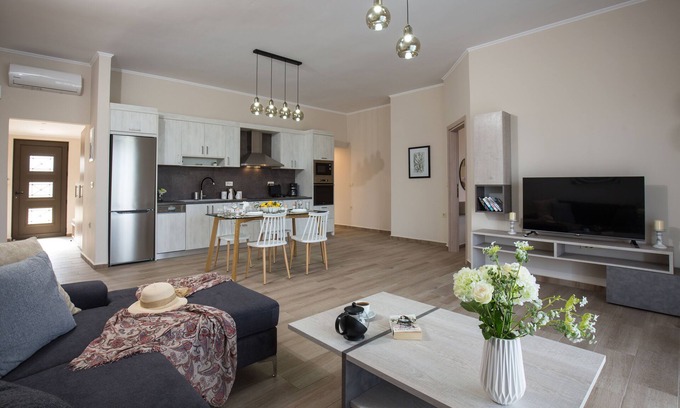 Korfalonas House | Iris holiday house is brand new, equipped with all the modern amenities!