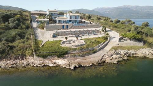 Monastiraki Apartment | Iris Villas