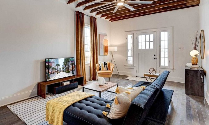 Saint Thomas Development Apartment | Irish Channel Elegance: Exclusive 3BR, 2BA Home. Living, Kitchen, NOLA Comfort Awaits