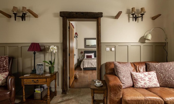 Kelfield House | Irishman's Cottage