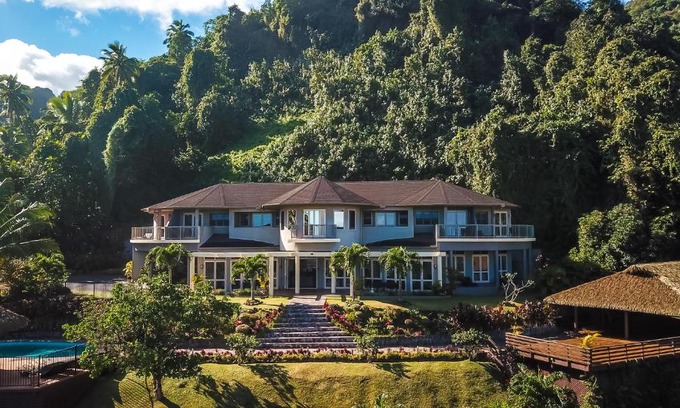 Arorangi House | Iro Luxury Retreat