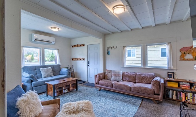 Skykomish House | Iron Goat Getaway in cozy mountain town near hikes & Stevens Pass