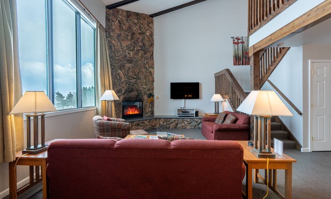 Lake Placid Condo | Iroquois Lodge u6 - Mountain View/walk to main st.