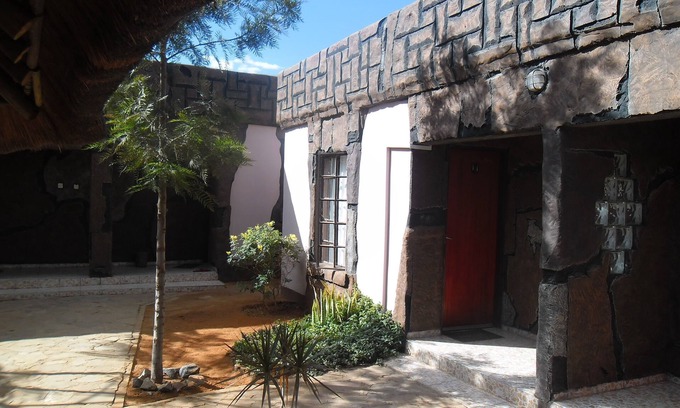 Palapye House | Isabel Guest Suites & Tours