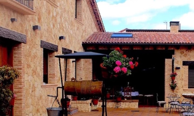 Corral de Ayllon Apartment | Isabel's Rosales - Double Studio (3)