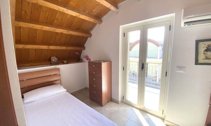 Isca Marina Apartment | isca calabretta apartments m28