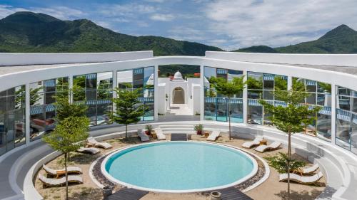 Ninh Hoa Hotel | iSea by the sea