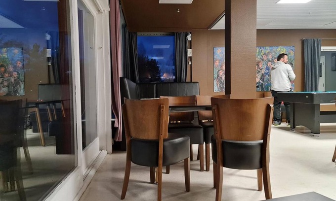 Isfjorden Hotel | Isfjorden Turisthotell & Motell