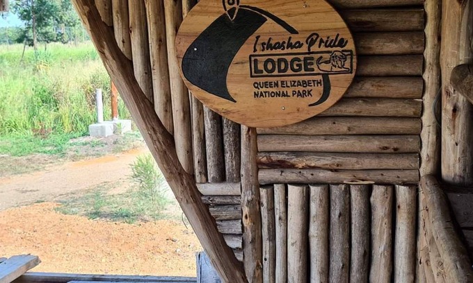 Ishasha Cabin | Ishasha Pride Lodge