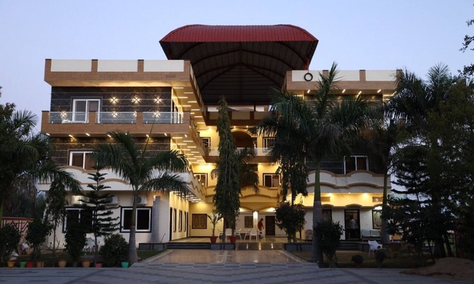 Devgarh Hotel | Ishwar Nain Hotel