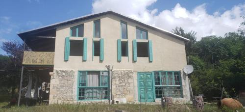 Tsageri House | Isiani Guesthouse