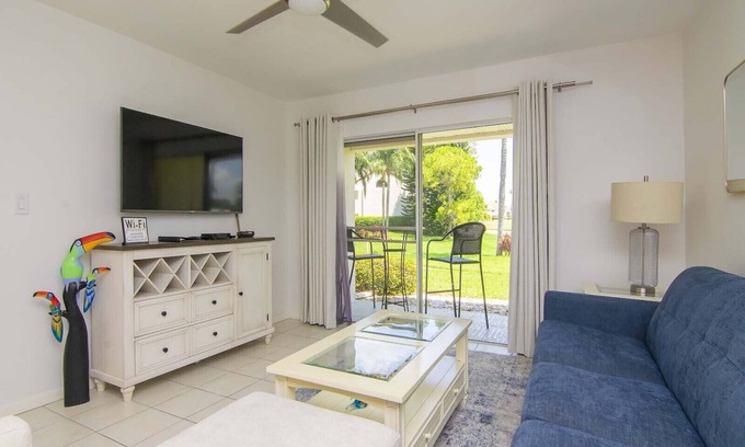 Isla del Sol Condo | Isla Del Sol Newly Remodeled 2 BD/2BA Condo Close to Beaches