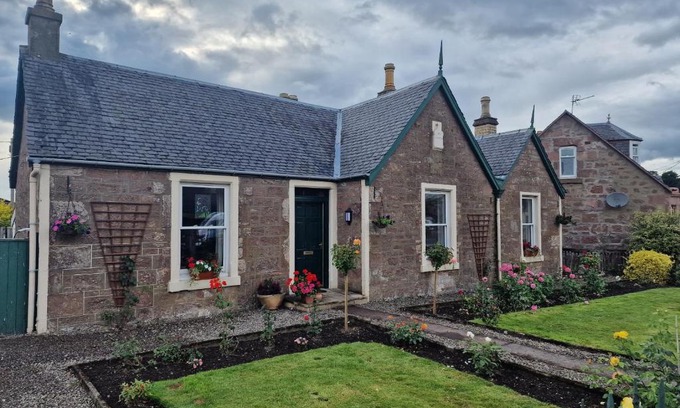 Murthly Bed & Breakfast | Isla Rose Cottage