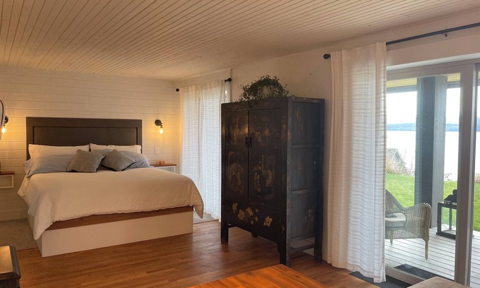 Sointula Apartment | Island Alchemy Suite is a private little getaway with spectacular ocean views.